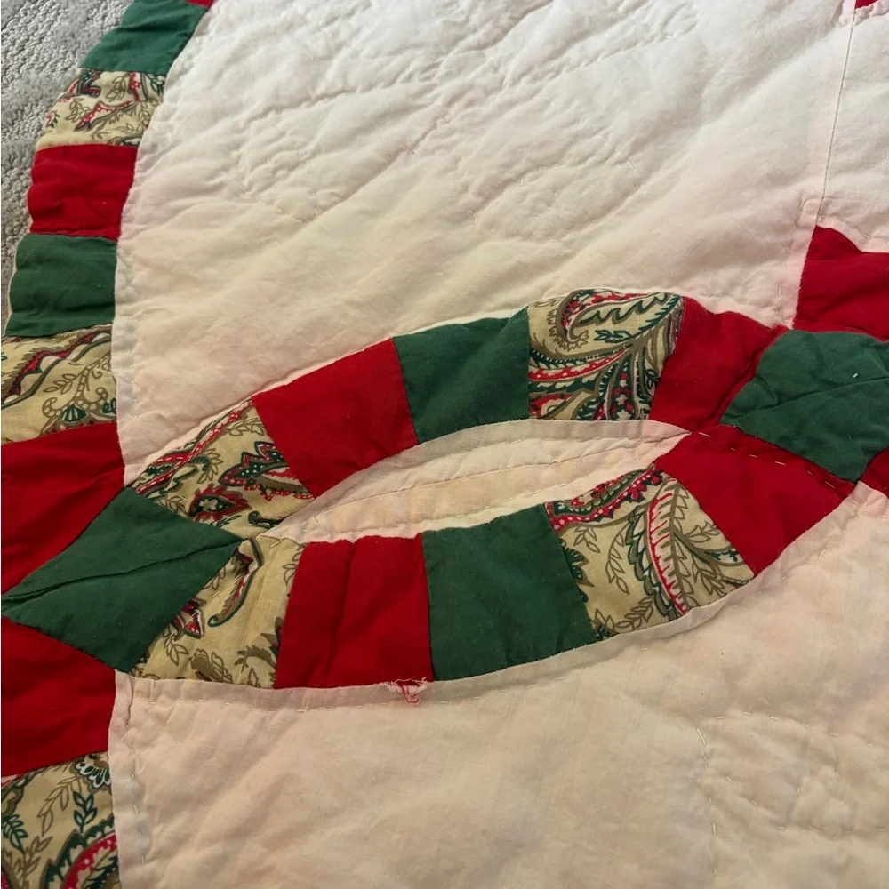 Vintage Quilted Granny Square Christmas Tree Skirt Red Green White Festive Holid - Picture 4 of 5